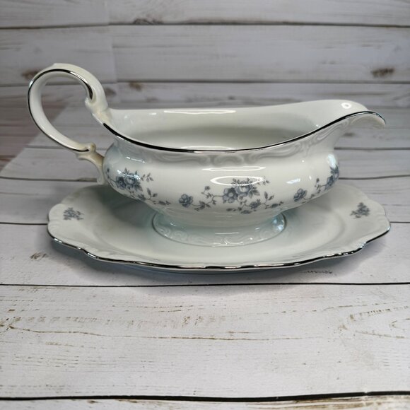 Vintage Johann Haviland Blue Garland Gravy Boat Attached Underplate Germany - Picture 6 of 7